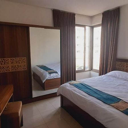 Furnished Apartments Near Mcdonald'S Al-Madina Al-Monawara St Amman Bagian luar foto